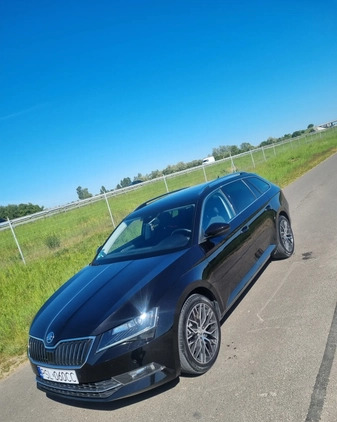 Skoda Superb cena 78500 przebieg: 175650, rok produkcji 2017 z Leszno małe 379